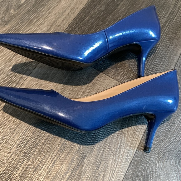 Size 7.5 Nine West heels - Picture 3 of 6